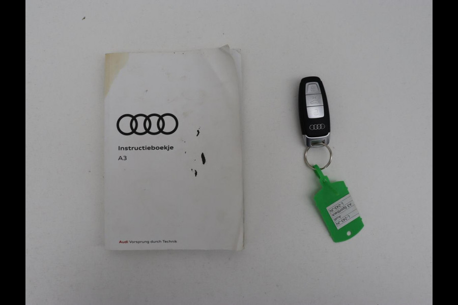 Audi A3 40 TFSIe Edition | SOH 94% | Panoramadak | Carplay | Virtual Cockpit | Climate control | Parkeerhulp | Cruise control | Bluetooth | Full LED | DAB | PHEV | Plug In