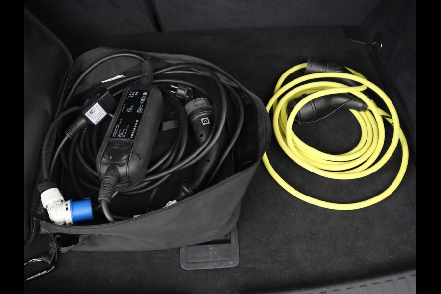 Audi A3 40 TFSIe Edition | SOH 94% | Panoramadak | Carplay | Virtual Cockpit | Climate control | Parkeerhulp | Cruise control | Bluetooth | Full LED | DAB | PHEV | Plug In