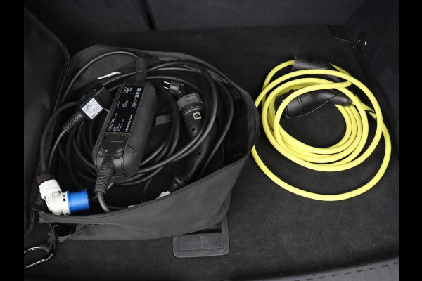 Audi A3 40 TFSIe Edition | SOH 94% | Panoramadak | Carplay | Virtual Cockpit | Climate control | Parkeerhulp | Cruise control | Bluetooth | Full LED | DAB | PHEV | Plug In