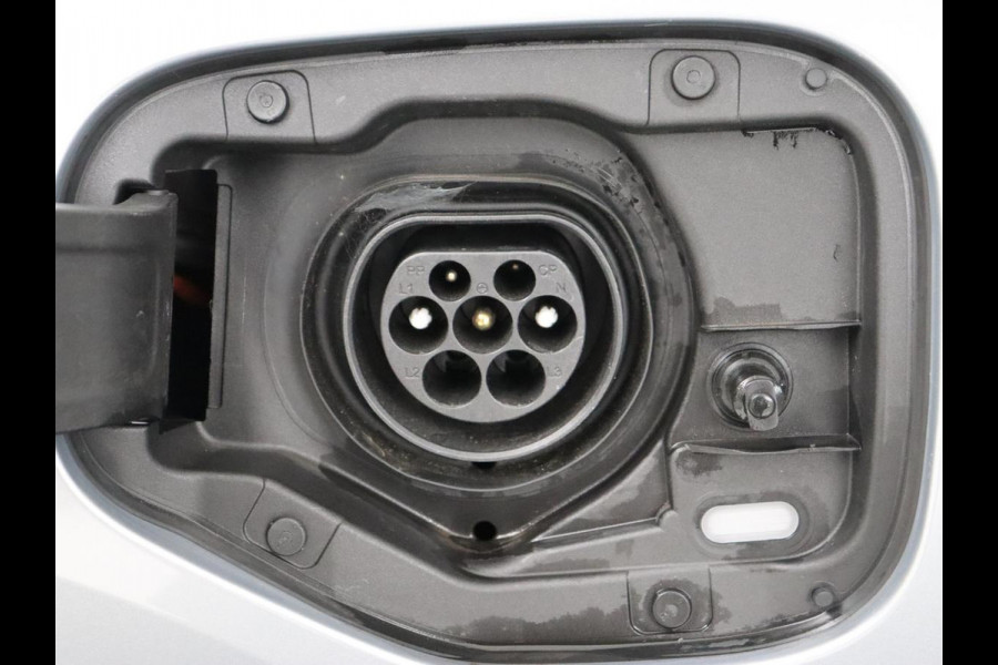 Audi A3 40 TFSIe Edition | SOH 94% | Panoramadak | Carplay | Virtual Cockpit | Climate control | Parkeerhulp | Cruise control | Bluetooth | Full LED | DAB | PHEV | Plug In