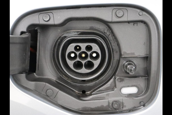 Audi A3 40 TFSIe Edition | SOH 94% | Panoramadak | Carplay | Virtual Cockpit | Climate control | Parkeerhulp | Cruise control | Bluetooth | Full LED | DAB | PHEV | Plug In