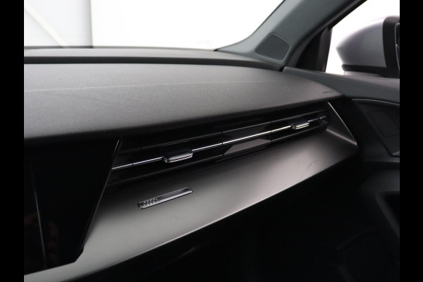 Audi A3 40 TFSIe Edition | SOH 94% | Panoramadak | Carplay | Virtual Cockpit | Climate control | Parkeerhulp | Cruise control | Bluetooth | Full LED | DAB | PHEV | Plug In
