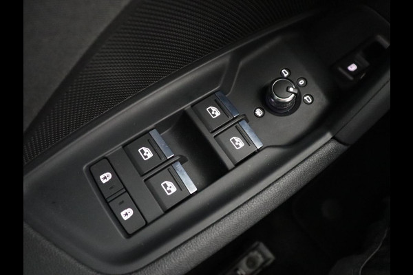 Audi A3 40 TFSIe Edition | SOH 94% | Panoramadak | Carplay | Virtual Cockpit | Climate control | Parkeerhulp | Cruise control | Bluetooth | Full LED | DAB | PHEV | Plug In