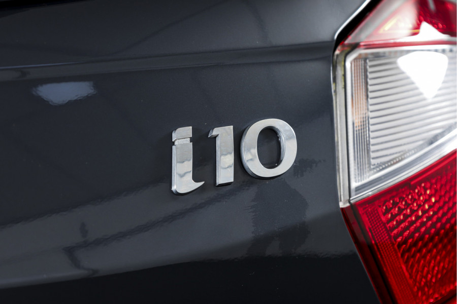 Hyundai i10 1.0 Comfort Smart | Cruise | Stoel-+Stuurverw. | PDC | Camera | NAV + App. Connect | Airco | DAB | LM 16" |