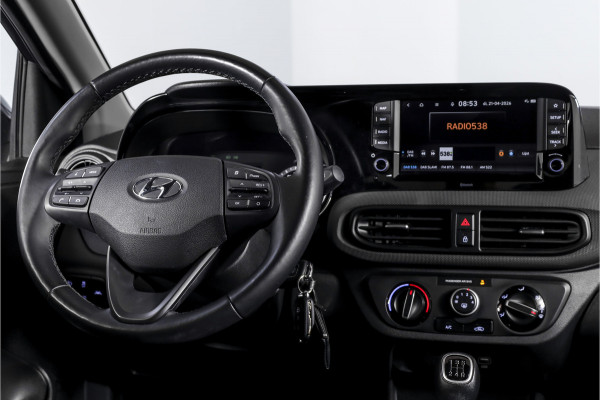 Hyundai i10 1.0 Comfort Smart | Cruise | Stoel-+Stuurverw. | PDC | Camera | NAV + App. Connect | Airco | DAB | LM 16" |