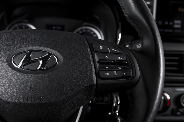 Hyundai i10 1.0 Comfort Smart | Cruise | Stoel-+Stuurverw. | PDC | Camera | NAV + App. Connect | Airco | DAB | LM 16" |