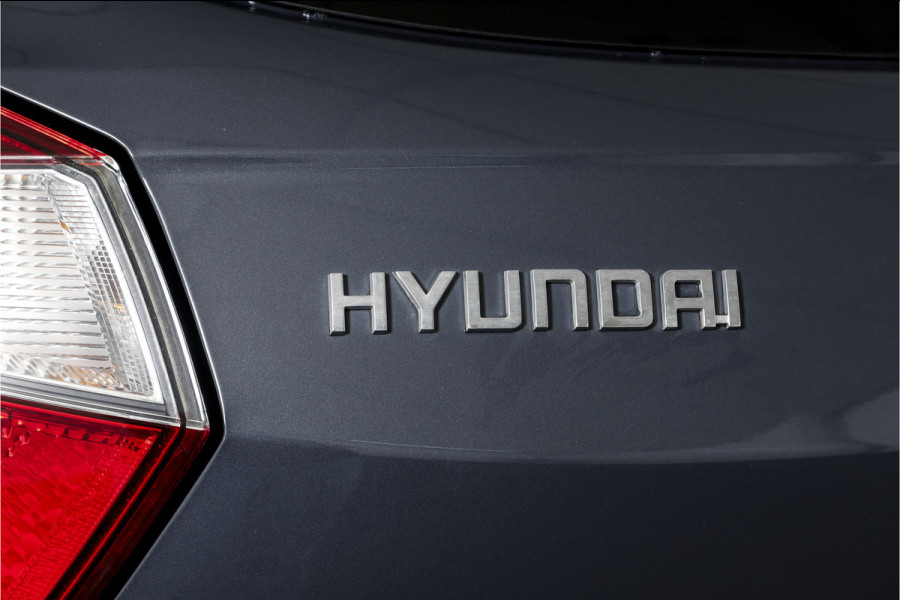 Hyundai i10 1.0 Comfort Smart | Cruise | Stoel-+Stuurverw. | PDC | Camera | NAV + App. Connect | Airco | DAB | LM 16" |