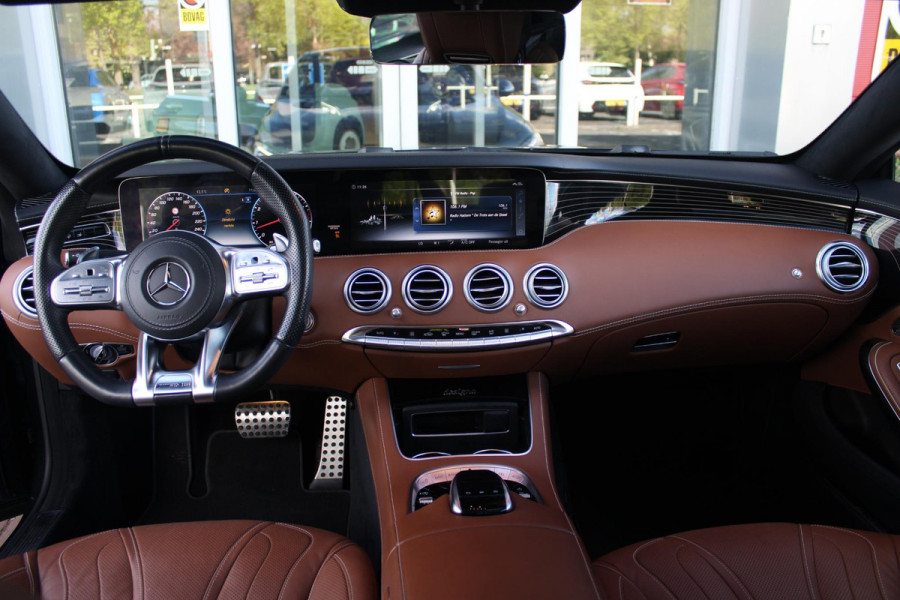 Mercedes-Benz S-Klasse Coupé 450 4MATIC | AMG-STYLING INTERIEUR / EXTERIEUR | PANORAMADAK | BURMESTER PREMIUM AUDIO ® | ELEKTRISCH VERSTELBARE VOORSTOELEN MET GEHEUGEN | MASSAGE STOELEN | VOORSTOELEN VERWARMBAAR | VOORSTOELEN GEVENTILEERD | AIRSCARF ( HOOFDRUIMTEVERWARMING VOOR BESTUURDER EN VOORPASSAGIER | LEDEREN INTERIEURDELEN | HOUTAFWERKING INTERIEUR | SFEERVERLICHTING | LEDEREN BEKLEDING | ADAPTIVE CRUISE CONTROL | PARKEERPAKKET INCLUSIEF 360°-CAMERA | ELEKTRISCHE ACHTERKLEP | VLAKKENVERWARMING | DODEHOEK DETECTIE | 20" MULTISPAAK LICHTMETALEN VELGEN |