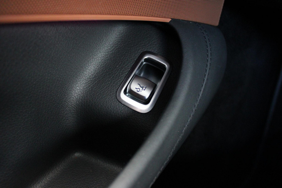 Mercedes-Benz S-Klasse Coupé 450 4MATIC | AMG-STYLING INTERIEUR / EXTERIEUR | PANORAMADAK | BURMESTER PREMIUM AUDIO ® | ELEKTRISCH VERSTELBARE VOORSTOELEN MET GEHEUGEN | MASSAGE STOELEN | VOORSTOELEN VERWARMBAAR | VOORSTOELEN GEVENTILEERD | AIRSCARF ( HOOFDRUIMTEVERWARMING VOOR BESTUURDER EN VOORPASSAGIER | LEDEREN INTERIEURDELEN | HOUTAFWERKING INTERIEUR | SFEERVERLICHTING | LEDEREN BEKLEDING | ADAPTIVE CRUISE CONTROL | PARKEERPAKKET INCLUSIEF 360°-CAMERA | ELEKTRISCHE ACHTERKLEP | VLAKKENVERWARMING | DODEHOEK DETECTIE | 20" MULTISPAAK LICHTMETALEN VELGEN |