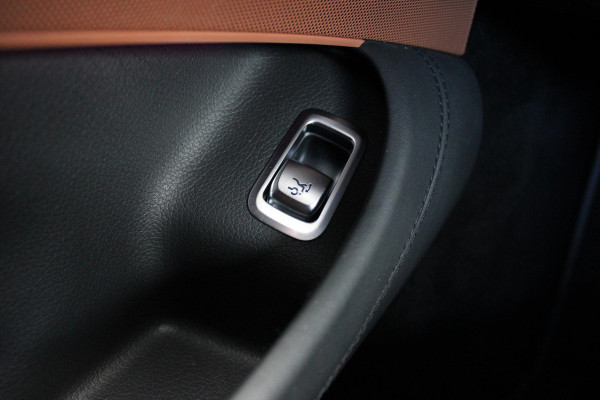 Mercedes-Benz S-Klasse Coupé 450 4MATIC | AMG-STYLING INTERIEUR / EXTERIEUR | PANORAMADAK | BURMESTER PREMIUM AUDIO ® | ELEKTRISCH VERSTELBARE VOORSTOELEN MET GEHEUGEN | MASSAGE STOELEN | VOORSTOELEN VERWARMBAAR | VOORSTOELEN GEVENTILEERD | AIRSCARF ( HOOFDRUIMTEVERWARMING VOOR BESTUURDER EN VOORPASSAGIER | LEDEREN INTERIEURDELEN | HOUTAFWERKING INTERIEUR | SFEERVERLICHTING | LEDEREN BEKLEDING | ADAPTIVE CRUISE CONTROL | PARKEERPAKKET INCLUSIEF 360°-CAMERA | ELEKTRISCHE ACHTERKLEP | VLAKKENVERWARMING | DODEHOEK DETECTIE | 20" MULTISPAAK LICHTMETALEN VELGEN |