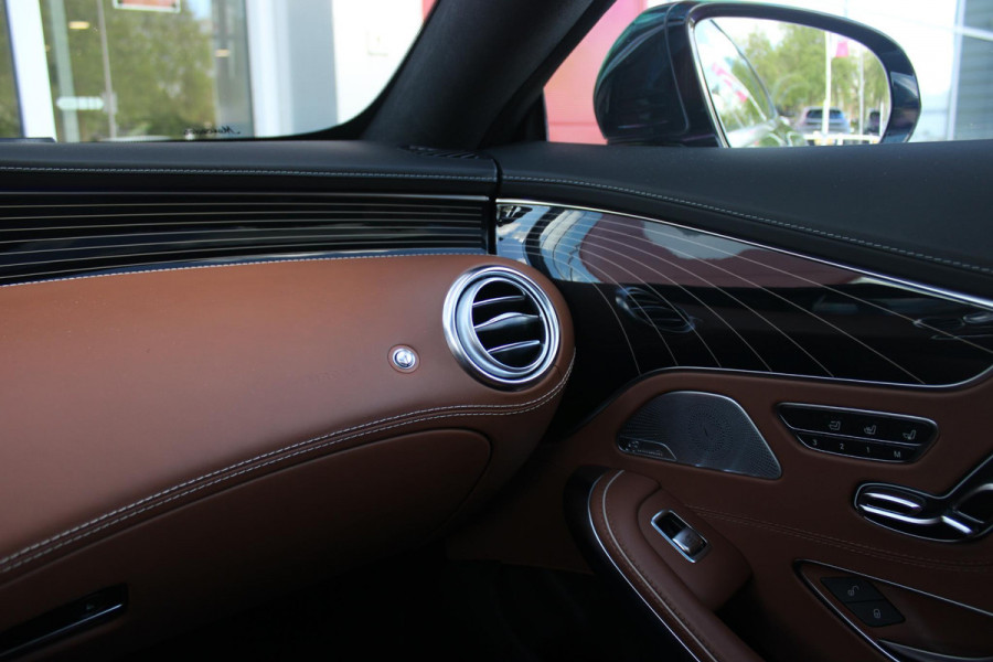 Mercedes-Benz S-Klasse Coupé 450 4MATIC | AMG-STYLING INTERIEUR / EXTERIEUR | PANORAMADAK | BURMESTER PREMIUM AUDIO ® | ELEKTRISCH VERSTELBARE VOORSTOELEN MET GEHEUGEN | MASSAGE STOELEN | VOORSTOELEN VERWARMBAAR | VOORSTOELEN GEVENTILEERD | AIRSCARF ( HOOFDRUIMTEVERWARMING VOOR BESTUURDER EN VOORPASSAGIER | LEDEREN INTERIEURDELEN | HOUTAFWERKING INTERIEUR | SFEERVERLICHTING | LEDEREN BEKLEDING | ADAPTIVE CRUISE CONTROL | PARKEERPAKKET INCLUSIEF 360°-CAMERA | ELEKTRISCHE ACHTERKLEP | VLAKKENVERWARMING | DODEHOEK DETECTIE | 20" MULTISPAAK LICHTMETALEN VELGEN |
