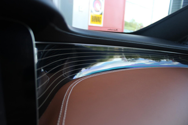 Mercedes-Benz S-Klasse Coupé 450 4MATIC | AMG-STYLING INTERIEUR / EXTERIEUR | PANORAMADAK | BURMESTER PREMIUM AUDIO ® | ELEKTRISCH VERSTELBARE VOORSTOELEN MET GEHEUGEN | MASSAGE STOELEN | VOORSTOELEN VERWARMBAAR | VOORSTOELEN GEVENTILEERD | AIRSCARF ( HOOFDRUIMTEVERWARMING VOOR BESTUURDER EN VOORPASSAGIER | LEDEREN INTERIEURDELEN | HOUTAFWERKING INTERIEUR | SFEERVERLICHTING | LEDEREN BEKLEDING | ADAPTIVE CRUISE CONTROL | PARKEERPAKKET INCLUSIEF 360°-CAMERA | ELEKTRISCHE ACHTERKLEP | VLAKKENVERWARMING | DODEHOEK DETECTIE | 20" MULTISPAAK LICHTMETALEN VELGEN |