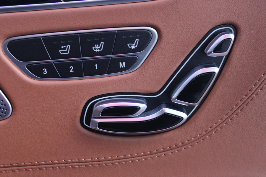 Mercedes-Benz S-Klasse Coupé 450 4MATIC | AMG-STYLING INTERIEUR / EXTERIEUR | PANORAMADAK | BURMESTER PREMIUM AUDIO ® | ELEKTRISCH VERSTELBARE VOORSTOELEN MET GEHEUGEN | MASSAGE STOELEN | VOORSTOELEN VERWARMBAAR | VOORSTOELEN GEVENTILEERD | AIRSCARF ( HOOFDRUIMTEVERWARMING VOOR BESTUURDER EN VOORPASSAGIER | LEDEREN INTERIEURDELEN | HOUTAFWERKING INTERIEUR | SFEERVERLICHTING | LEDEREN BEKLEDING | ADAPTIVE CRUISE CONTROL | PARKEERPAKKET INCLUSIEF 360°-CAMERA | ELEKTRISCHE ACHTERKLEP | VLAKKENVERWARMING | DODEHOEK DETECTIE | 20" MULTISPAAK LICHTMETALEN VELGEN |