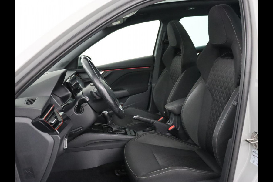 Škoda SCALA 1.0 TSI Sport | Automaat | Panoramadak | Carplay | Full LED | Climate control | Sportstoelen | Parkeerhulp | Cruise control | Bluetooth | 17'' | Getint glas