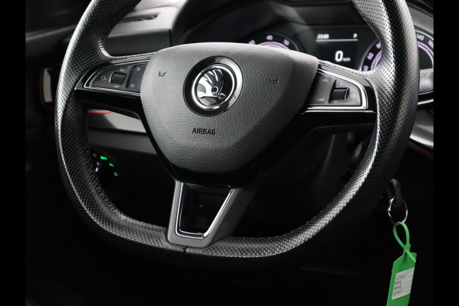 Škoda SCALA 1.0 TSI Sport | Automaat | Panoramadak | Carplay | Full LED | Climate control | Sportstoelen | Parkeerhulp | Cruise control | Bluetooth | 17'' | Getint glas