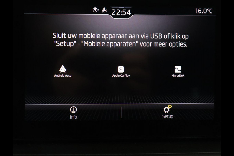 Škoda SCALA 1.0 TSI Sport | Automaat | Panoramadak | Carplay | Full LED | Climate control | Sportstoelen | Parkeerhulp | Cruise control | Bluetooth | 17'' | Getint glas