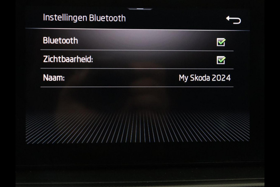 Škoda SCALA 1.0 TSI Sport | Automaat | Panoramadak | Carplay | Full LED | Climate control | Sportstoelen | Parkeerhulp | Cruise control | Bluetooth | 17'' | Getint glas