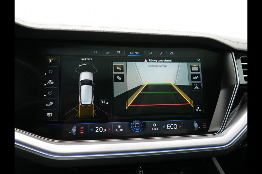 Volkswagen Touareg 3.0 TSi 4MOTION R PHEV 462pk Dealer O.H. | Luchtvering | Trekhaak Af Fabriek | Panodak | Adaptive Cruise | Lederen Sportstoelen Memory & Verwarmd | Camera | 21"L.M | Stuur Verwarmd | Keyless | Apple Carplay | Blis | Plug In Hybrid |