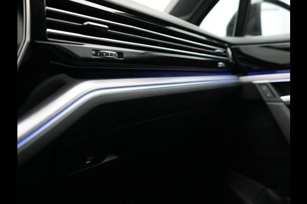 Volkswagen Touareg 3.0 TSi 4MOTION R PHEV 462pk Dealer O.H. | Luchtvering | Trekhaak Af Fabriek | Panodak | Adaptive Cruise | Lederen Sportstoelen Memory & Verwarmd | Camera | 21"L.M | Stuur Verwarmd | Keyless | Apple Carplay | Blis | Plug In Hybrid |