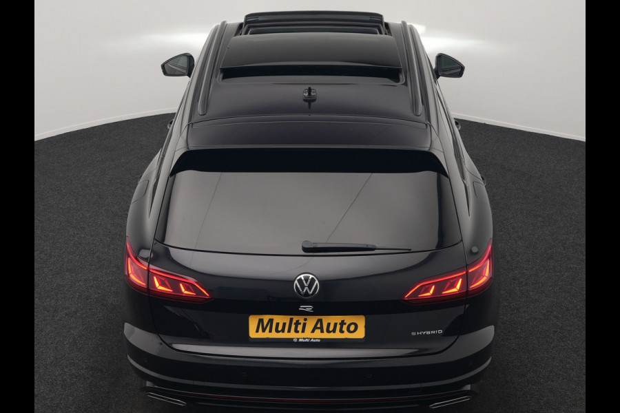 Volkswagen Touareg 3.0 TSi 4MOTION R PHEV 462pk Dealer O.H. | Luchtvering | Trekhaak Af Fabriek | Panodak | Adaptive Cruise | Lederen Sportstoelen Memory & Verwarmd | Camera | 21"L.M | Stuur Verwarmd | Keyless | Apple Carplay | Blis | Plug In Hybrid |