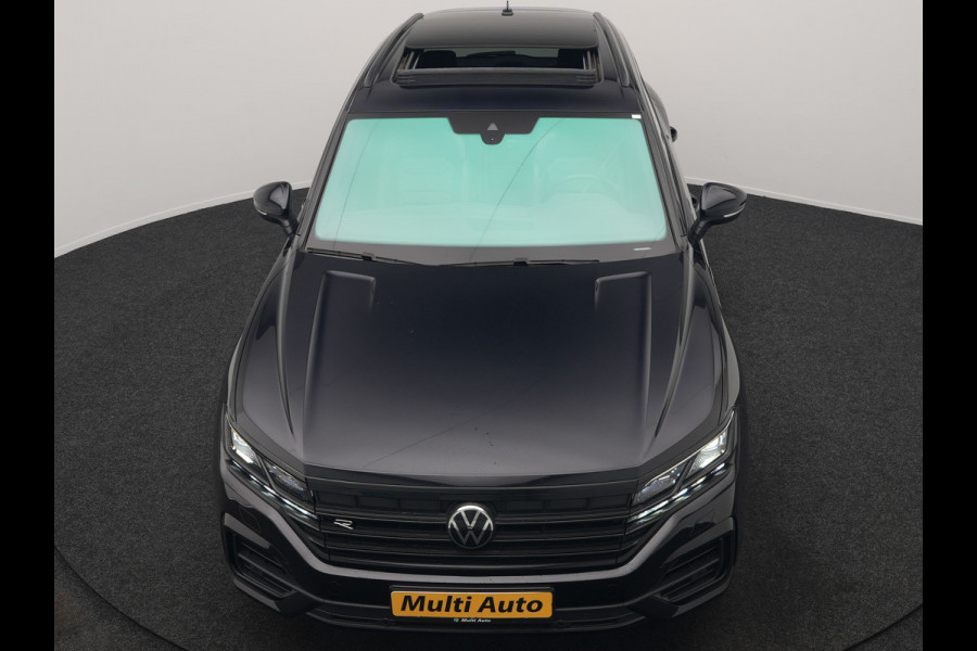 Volkswagen Touareg 3.0 TSi 4MOTION R PHEV 462pk Dealer O.H. | Luchtvering | Trekhaak Af Fabriek | Panodak | Adaptive Cruise | Lederen Sportstoelen Memory & Verwarmd | Camera | 21"L.M | Stuur Verwarmd | Keyless | Apple Carplay | Blis | Plug In Hybrid |