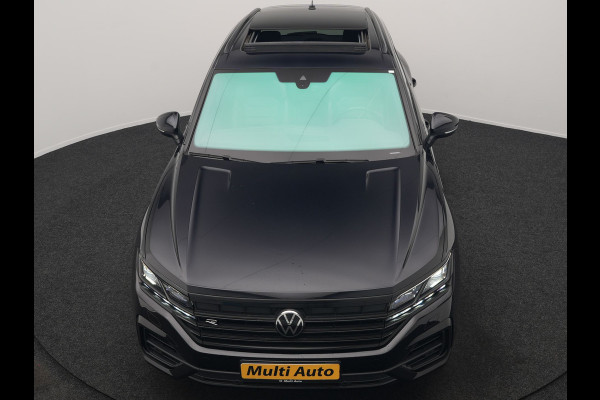 Volkswagen Touareg 3.0 TSi 4MOTION R PHEV 462pk Dealer O.H. | Luchtvering | Trekhaak Af Fabriek | Panodak | Adaptive Cruise | Lederen Sportstoelen Memory & Verwarmd | Camera | 21"L.M | Stuur Verwarmd | Keyless | Apple Carplay | Blis | Plug In Hybrid |