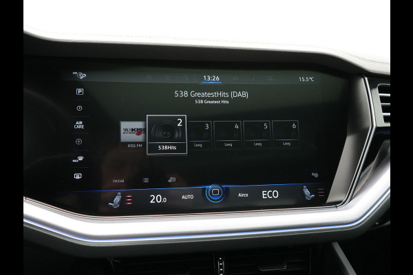 Volkswagen Touareg 3.0 TSi 4MOTION R PHEV 462pk Dealer O.H. | Luchtvering | Trekhaak Af Fabriek | Panodak | Adaptive Cruise | Lederen Sportstoelen Memory & Verwarmd | Camera | 21"L.M | Stuur Verwarmd | Keyless | Apple Carplay | Blis | Plug In Hybrid |