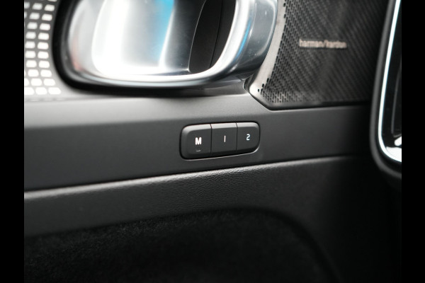 Volvo XC40 Recharge Pro 69kWh 231pk Dealer O.H. | Panodak | 360 Camera | Adaptive Cruise | Harman / Kardon | Alcantara Sportstoelen Memory & Verwarmd | Google Assistent | Stuur Verwarmd | Keyless | Blis | DAB |