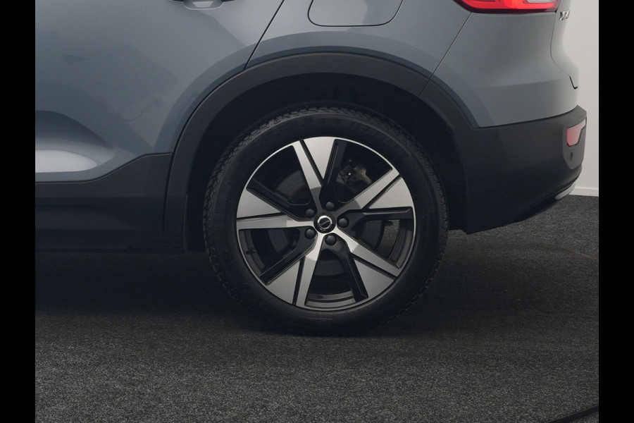Volvo XC40 Recharge Pro 69kWh 231pk Dealer O.H. | Panodak | 360 Camera | Adaptive Cruise | Harman / Kardon | Alcantara Sportstoelen Memory & Verwarmd | Google Assistent | Stuur Verwarmd | Keyless | Blis | DAB |
