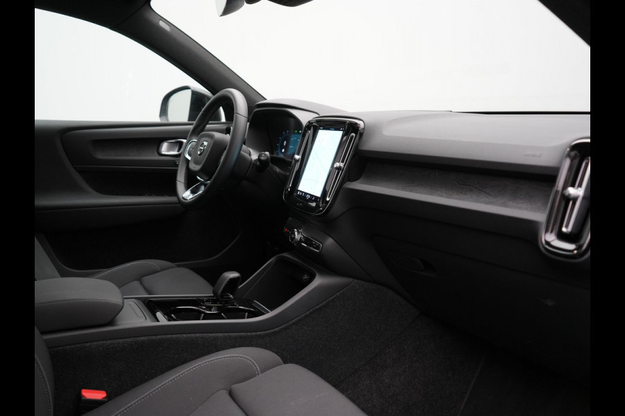 Volvo XC40 Recharge Extended Range Ultimate 82 kWh 252pk Dealer O.H. | Panodak | 360 Camera | Adaptive Cruise | Harman / Kardon | Voorstoelen Memory & Verwarmd | Google Assistent | Keyless | Blis | Stuur Verwarmd | Apple Carplay | DAB |