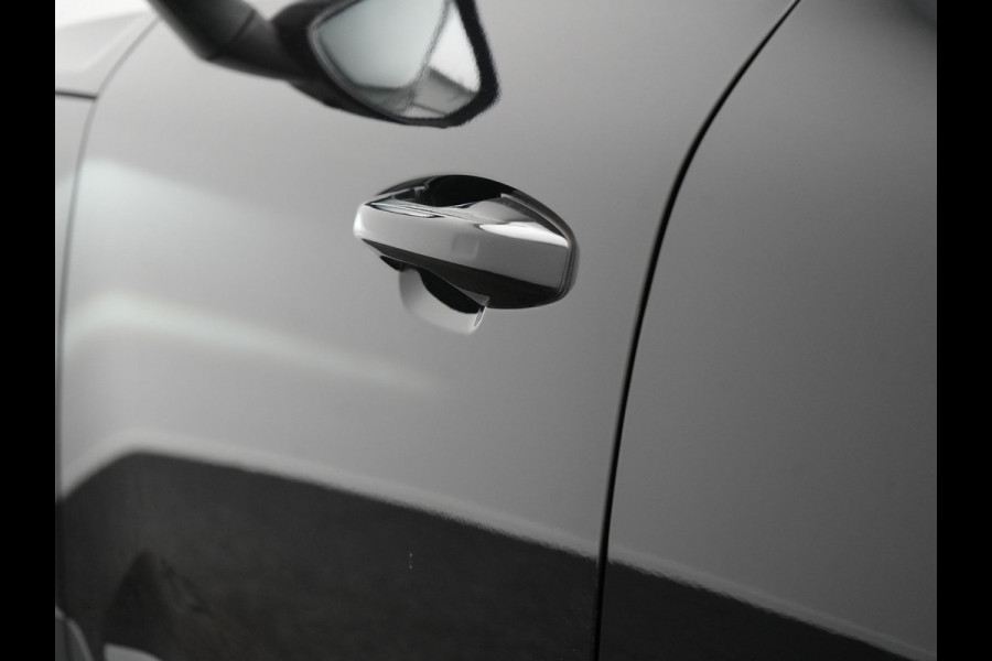 Volvo XC40 Recharge Extended Range Ultimate 82 kWh 252pk Dealer O.H. | Panodak | 360 Camera | Adaptive Cruise | Harman / Kardon | Voorstoelen Memory & Verwarmd | Google Assistent | Keyless | Blis | Stuur Verwarmd | Apple Carplay | DAB |