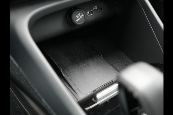 Volvo XC40 Recharge Extended Range Ultimate 82 kWh 252pk Dealer O.H. | Panodak | 360 Camera | Adaptive Cruise | Harman / Kardon | Voorstoelen Memory & Verwarmd | Google Assistent | Keyless | Blis | Stuur Verwarmd | Apple Carplay | DAB |