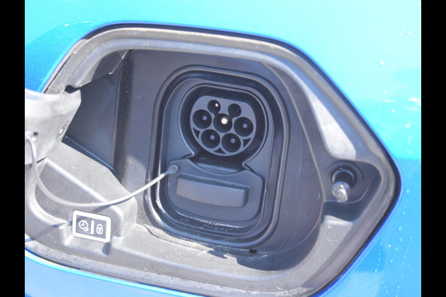 Opel Corsa Electric Long Range Yes 51 kWh SOH 97% | PARKEERSENSOREN | CARPLAY | WINTERPAKKET |