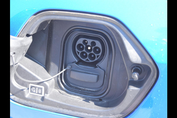 Opel Corsa Electric Long Range Yes 51 kWh SOH 97% | PARKEERSENSOREN | CARPLAY | WINTERPAKKET |