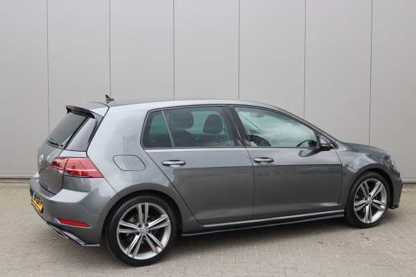 Volkswagen Golf 1.5 TSI 150PK Highline Business R Navigatie/Camera/Stoelverwarming/Adaptive-cruisecontrol