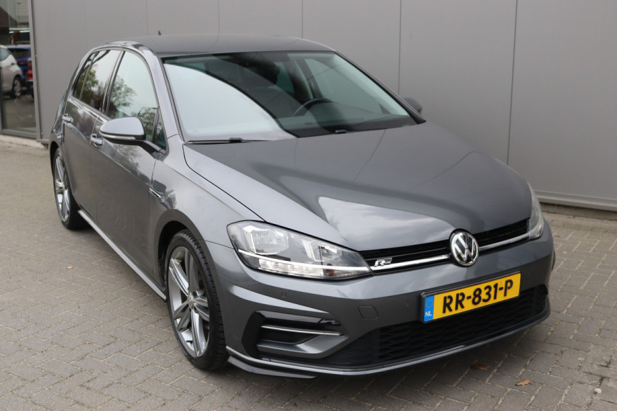Volkswagen Golf 1.5 TSI 150PK Highline Business R Navigatie/Camera/Stoelverwarming/Adaptive-cruisecontrol
