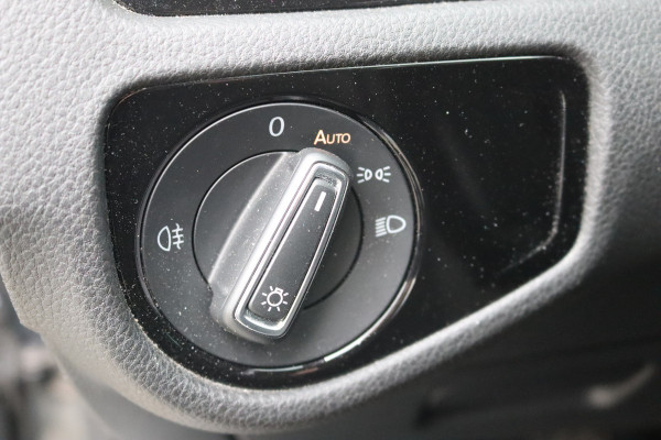 Volkswagen Golf 1.5 TSI 150PK Highline Business R Navigatie/Camera/Stoelverwarming/Adaptive-cruisecontrol