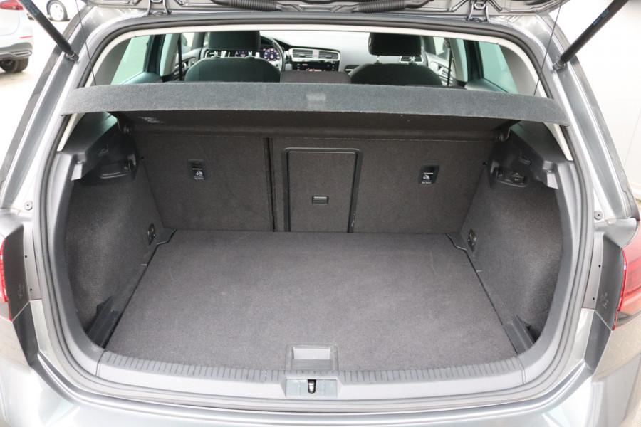 Volkswagen Golf 1.5 TSI 150PK Highline Business R Navigatie/Camera/Stoelverwarming/Adaptive-cruisecontrol