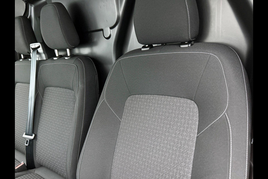 Ford Transit Custom 300 2.0 TDCI L2H1 Automaat Trend Nieuw Model Navigatie Climate Control Parkeersensoren Camera Lichtmetalen Velgen Bumpers in kleur Digitale Cockpit