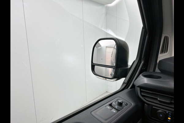 Ford Transit Custom 300 2.0 TDCI L2H1 Automaat Trend Nieuw Model Navigatie Climate Control Parkeersensoren Camera Lichtmetalen Velgen Bumpers in kleur Digitale Cockpit