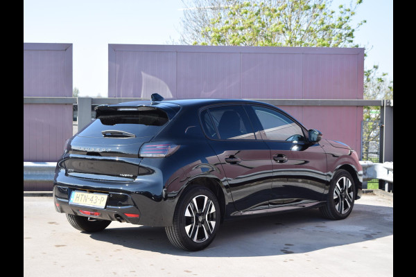 Peugeot 208 1.2 Hybrid 110 e-DCS6 Allure CAMERA MET SENSOREN | NAVI & CARPLAY | E.C.C. |