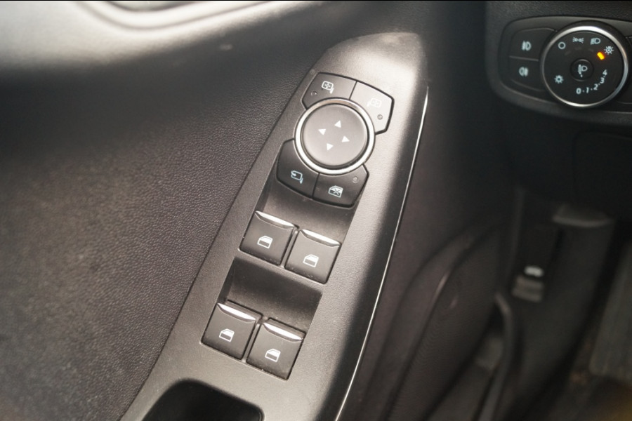 Ford Fiesta 1.0 EcoBoost ST-Line -NAVI-ECC-PDC-CAM-ACC