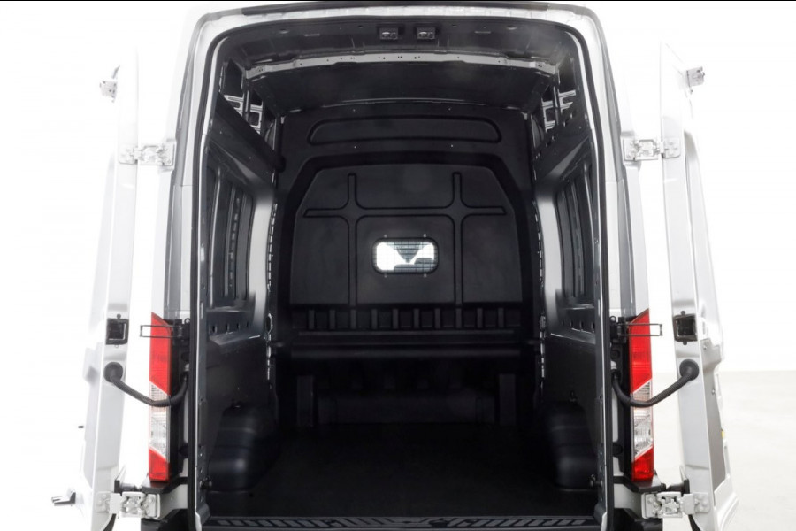 Ford Transit 330 2.0 TDCI 130pk L3H3 D.C. Trend ACC/Airco/Navi/Camera 05-2024