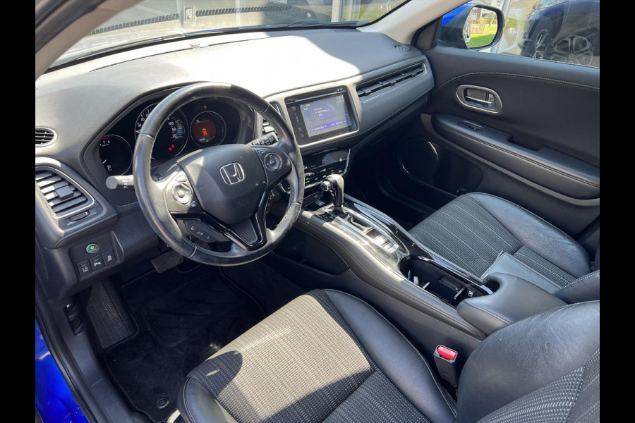 Honda HR-V 1.5 i-VTEC Executive CVT Automaat | Panoramadak, Parkeersensoren, 17 inch, Stoelverwarming, Cruise control, Climate control