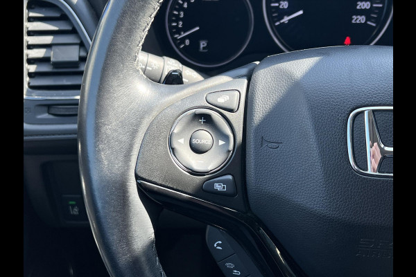 Honda HR-V 1.5 i-VTEC Executive CVT Automaat | Panoramadak, Parkeersensoren, 17 inch, Stoelverwarming, Cruise control, Climate control