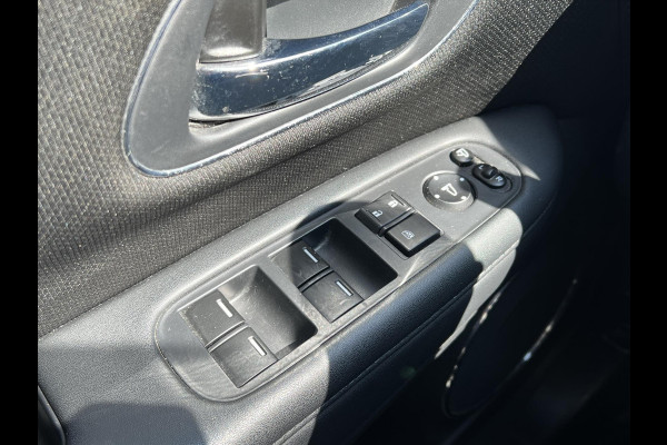 Honda HR-V 1.5 i-VTEC Executive CVT Automaat | Panoramadak, Parkeersensoren, 17 inch, Stoelverwarming, Cruise control, Climate control
