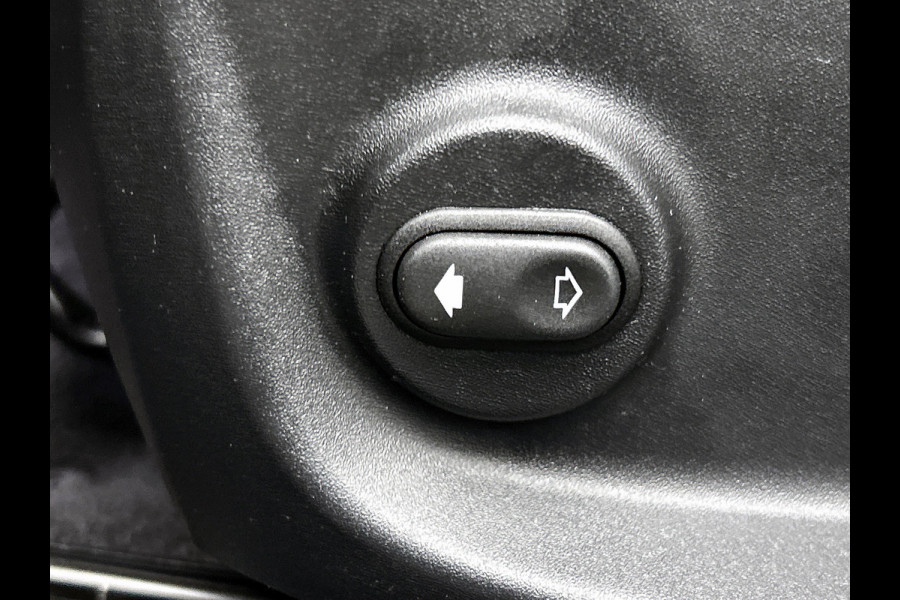 Jaguar I-PACE EV320 HSE 90 kWh(NL-auto, Goed OnderH, Trekhaak, Panorama, Carplay, StoelV, Climate Con, Etc)