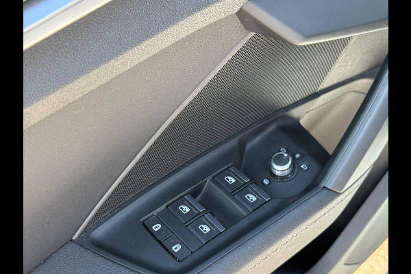 Audi A3 Sportback 35 TFSI S-LINE Matrix|Sportstoelen|Camera|Dealer Onderhouden