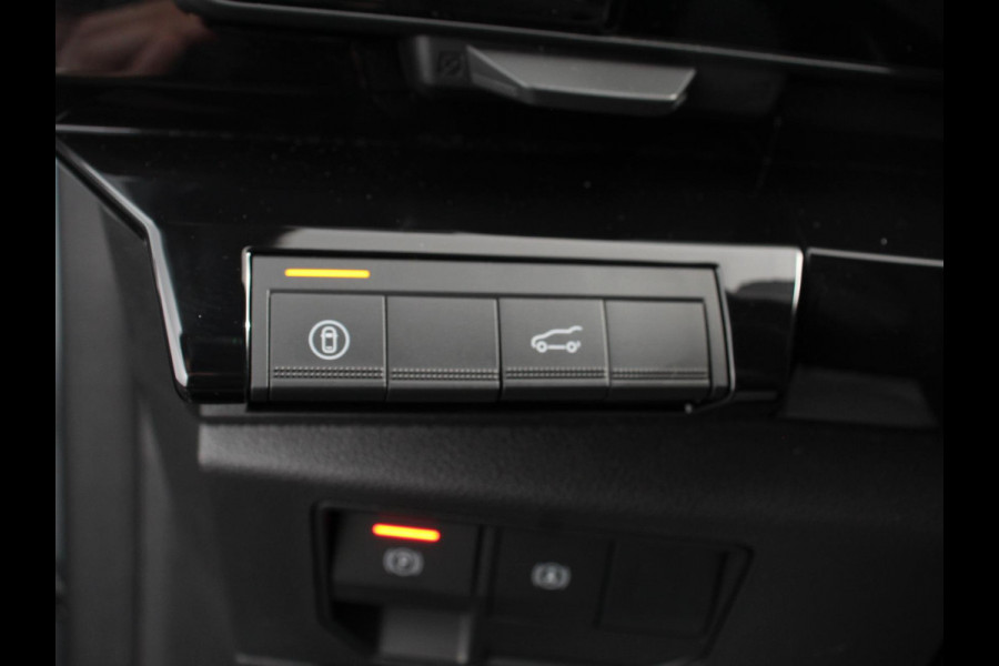 Renault Rafale 1.2 E-Tech full hybrid 200 techno AUTOMAAT Cruise control Climate control Parkeersensoren Camera LED Navigatie Lichtmetalen velgen Apple Carplay/ Android Auto
