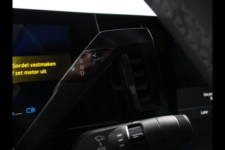 Renault Rafale 1.2 E-Tech full hybrid 200 techno AUTOMAAT Cruise control Climate control Parkeersensoren Camera LED Navigatie Lichtmetalen velgen Apple Carplay/ Android Auto